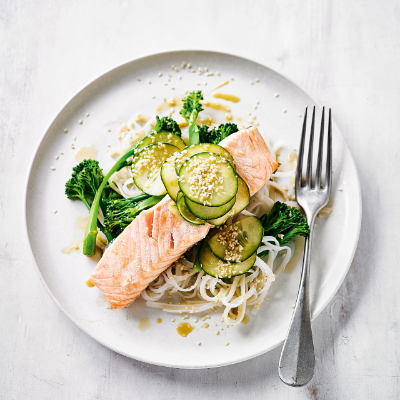 sesame-salmon-with-noodles-wasabi